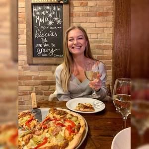 Meet your Posher, Rebecca